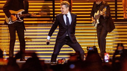 Inicia Luis Miguel emisión en vivo previa a gira 2027