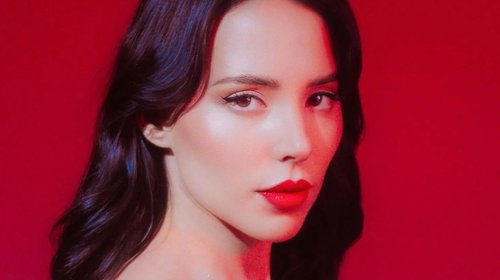 Dedica Majo Aguilar corrido a Tom Cruise y Alejandro Iñárritu