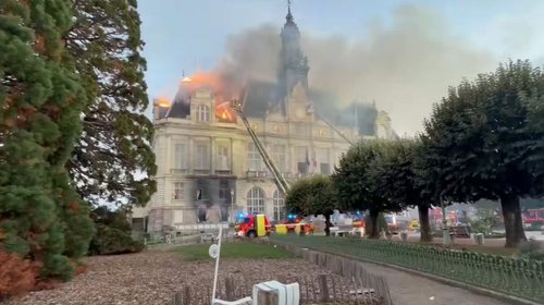 Sufre Francia ola de protestas con 1,200 personas detenidas