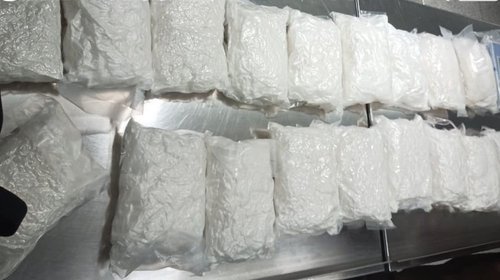 Decomisan más de 47 kilos de droga en aduana del AICM