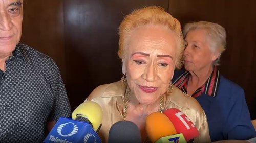 Cumple 85 años Delgado y descarta dejar la actuación
