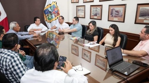 Revisan autoridades municipales proyectos de infraestructura vial