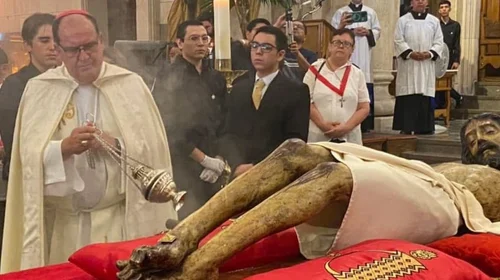 Iniciara_Novenario_del_Santo_Cristo_con_mas_de_12_mil_fieles_2f5880de28