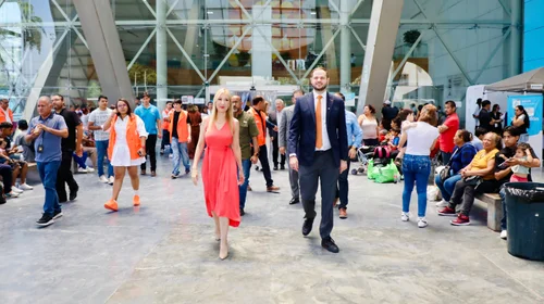 Instalan_primera_cabina_070_en_Materno_infantil_2069880ff2