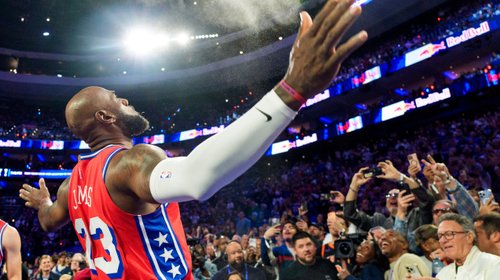 LeBron James anota 20 puntos y ayuda a vencer a Knicks