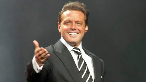 Luis Miguel cena en Nueva York y recibe visita de Mijares