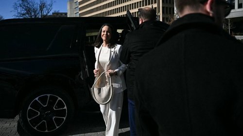 Maria_Corina_Machado_arriba_Casa_Blanca_01696bce3e