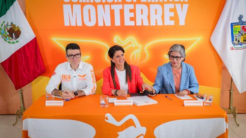 Recibe Martha Herrera 80 reportes de baches en solo 24 horas
