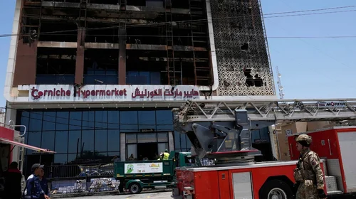 Mueren_60_personas_tras_incendio_en_un_centro_comercial_en_Irak_05c9dbb988