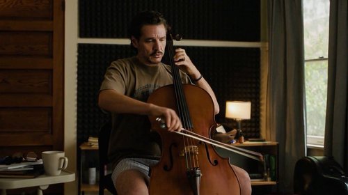 Pedro Pascal enfrenta reto de tocar violonchelo para 'Behemoth!'
