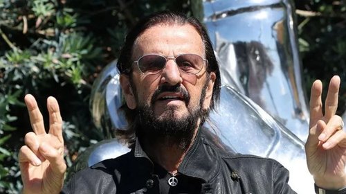 Ringo Starr recibe doctorado honoris causa a los 86 años