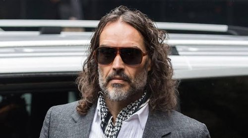 Russell Brand enfrenta acusaciones de mentiras en juicio