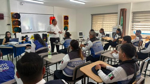 Capacitan a agentes de Tránsito en conocimientos legales