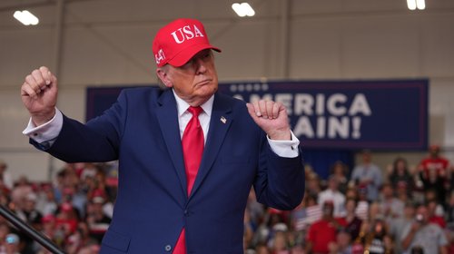 Suspende Trump sanciones a Rusia por 'interés nacional'
