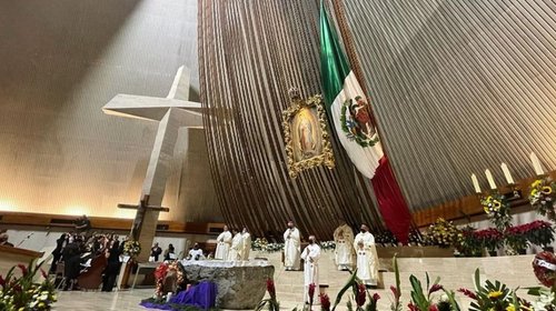 Virgen_de_Guadalupe_12_de_diciembre_Basilica_de_Guadalupe_fd66e20e2f