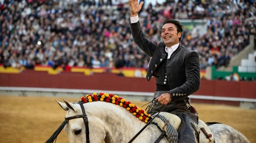 Whats_App_Image_2025_11_06_at_12_49_59_AM_ea3dfc24e5