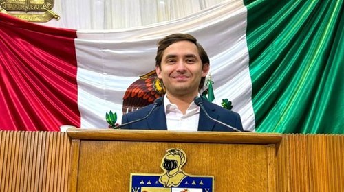 Rodrigo Montemayor busca guía de Morena para votar en Congreso