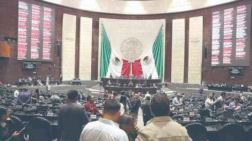Sigue atorada ley contra abusos de aseguradoras