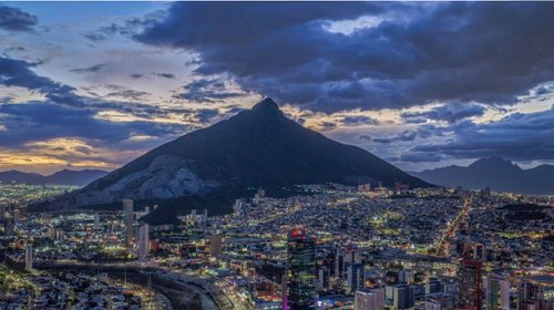 Llega al Senado lucha por Cerro de las Mitras 