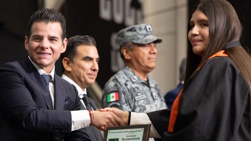Reconocen a 1,100 graduados del Colegio General Mariano Escobedo