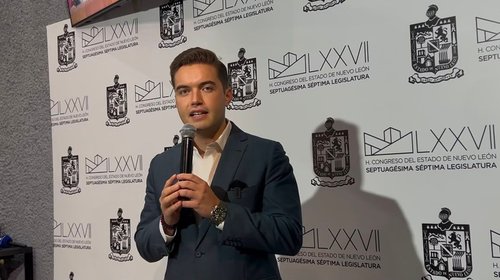 Reta Jesús Elizondo a aspirante a la gubernatura a debatir