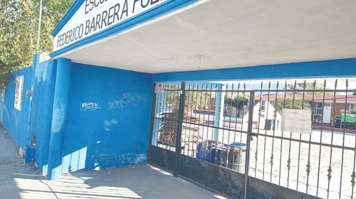 Revisan 900 escuelas y encuentran fallas en 135