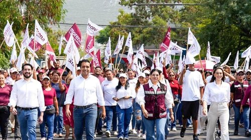 Jesús Nava lleva acciones de la 4T a colonias de Santa Catarina