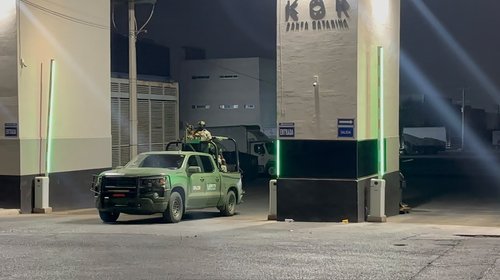 Fuerte operativo de la FGR por toma clandestina en Santa Catarina