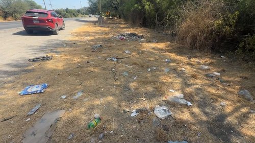 Basura se acumula en carretera Victoria-Mante