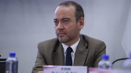 Mueve Taddei las piezas del árbitro electoral
