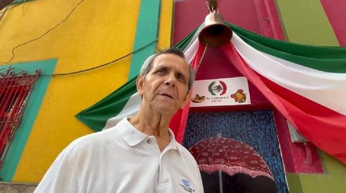 Familia victorense llena de patriotismo una calle céntrica