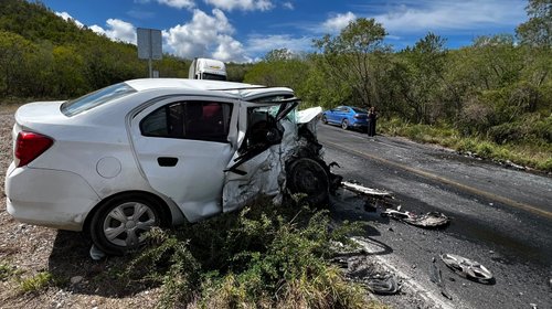 Choque frontal deja dos muertos en carretera Victoria-Monterrey