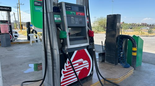 Alertan gasolineros por riesgos de eliminar pagos en efectivo