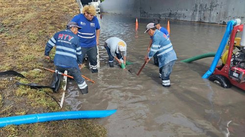 Refuerza Monterrey limpieza de rejillas ante lluvias