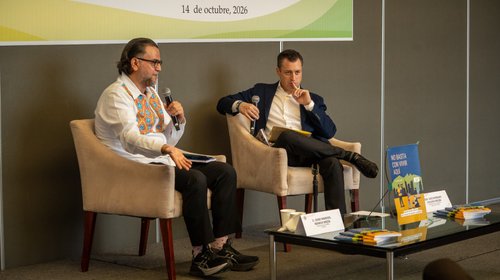 Lleva Centro Cívitas guía ciudadana al Senado de la República