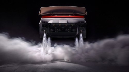 Elon Musk presenta modelo deportivo de Tesla que 'vuela'