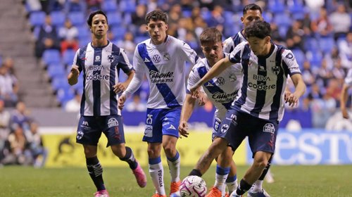 Rayados golea 4-1 al Puebla y levanta la mano para la Liguilla