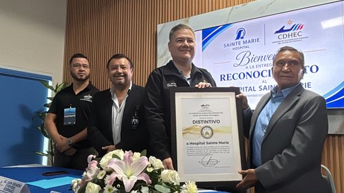 Hospital de Monclova recibe distintivo en derechos humanos