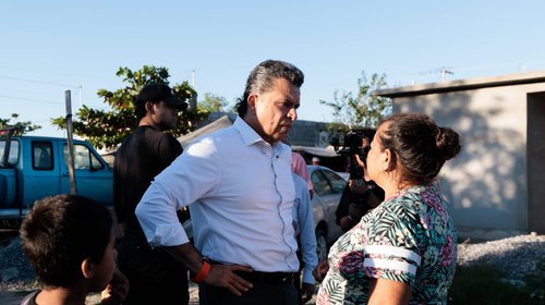 Entrega Lalo Gattás nuevos dormitorios en Todos por Tamaulipas