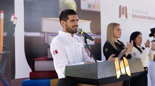 Beto Granados encabeza asamblea escolar por aniversario de la ONU