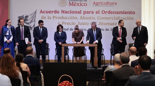 small_acuerdo_jitomate_sheinbaum_e39d58993f