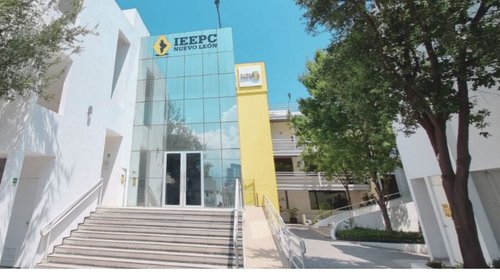 analizan_foro_solo_mujeres_facb48ce99