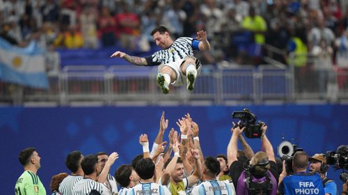 Argentina remonta a Egipto 3-2 y clasifica a Cuartos de Final