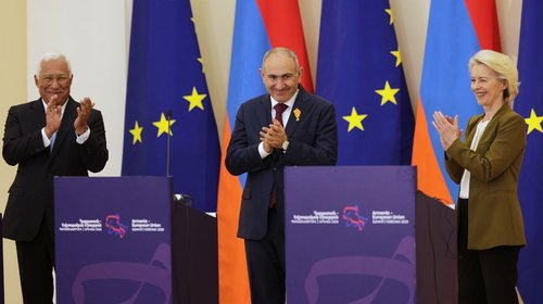 armenia_recibe_cumbre_historica_ue_mientras_se_aleja_rusia_191ed70415