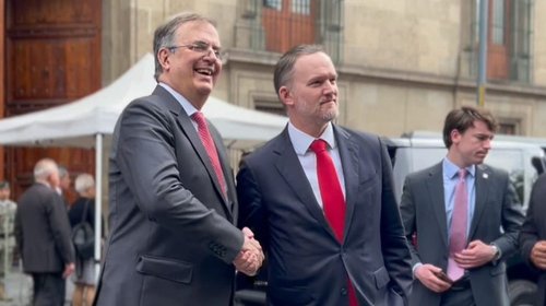 arriba_greer_a_palacio_nacional_5fe45af2b3