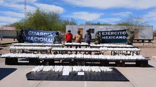 aseguran_500_kilos_presunto_cristal_sonora_3503c680f5