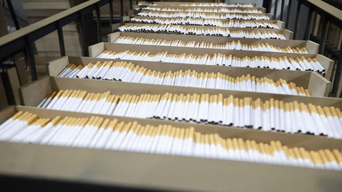 Aseguran 60 toneladas de cigarros apócrifos en bodega de Edomex