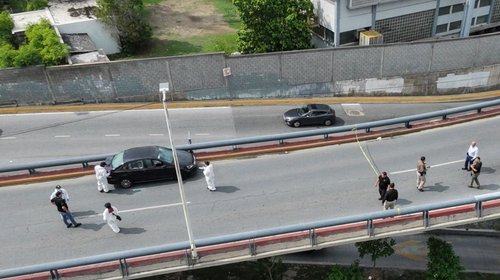 Mueren dos personas tras ataque armado en Gómez Morín
