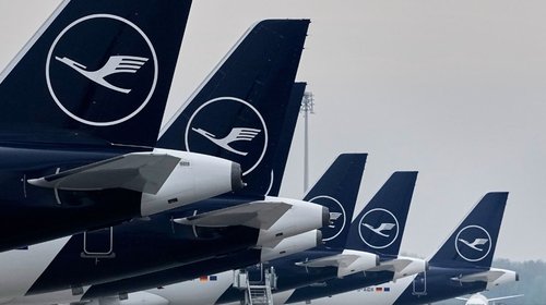 Mueren tres en ataques al aeropuerto internacional de Riad