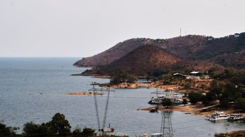 Aumenta a 80 la cifra de fallecidos por naufragio en Zimbabue
